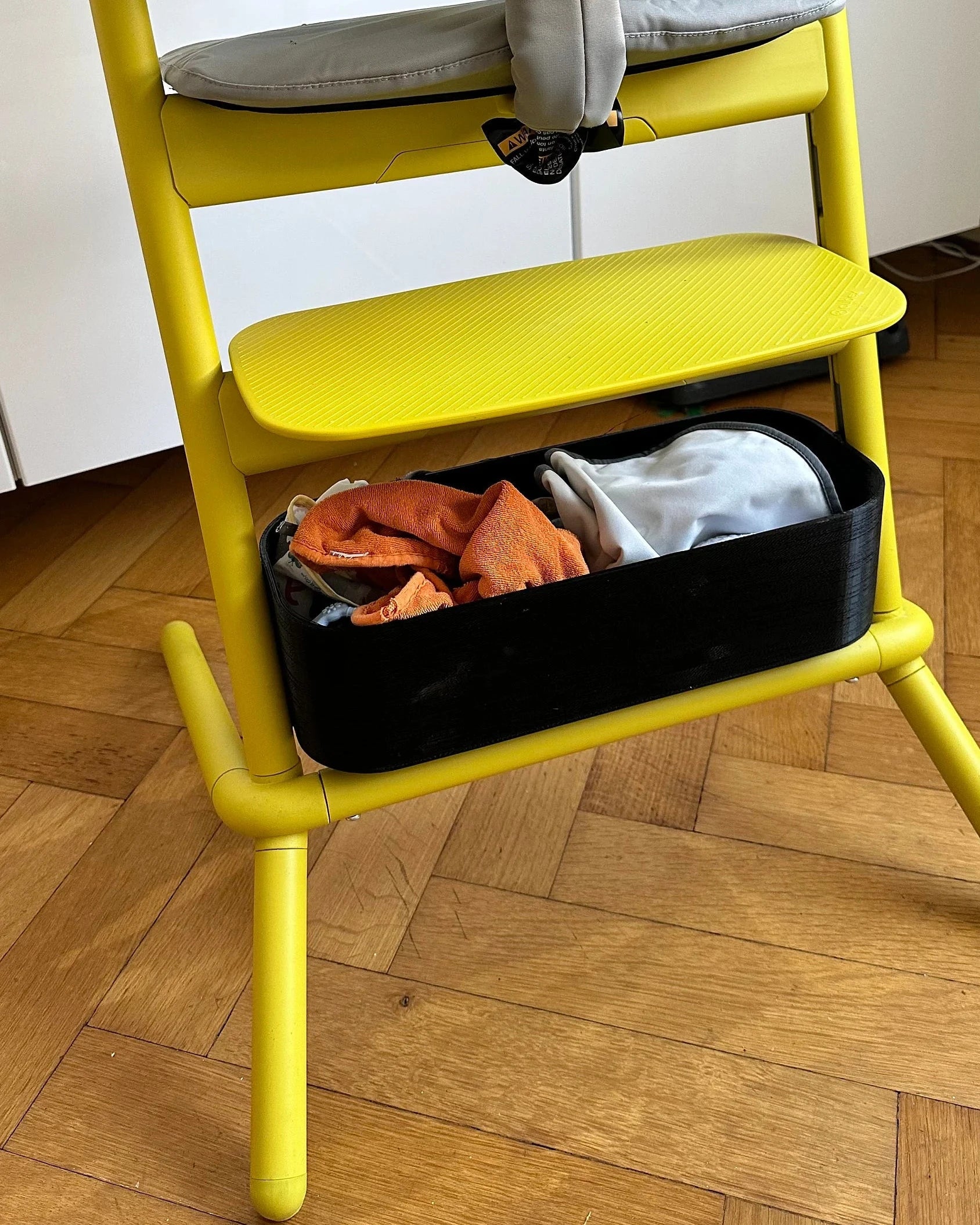 Praktische 2-teilige Aufbewahrungsbox für den Cybex Lemo Hochstuhl – aus PLA 3D-gedruckt, stabil, leicht montiert & farblich wählbar